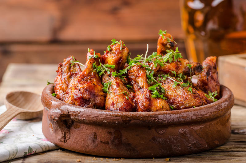 asa de frango com molho tailandês asa de frango com molho tailandês
