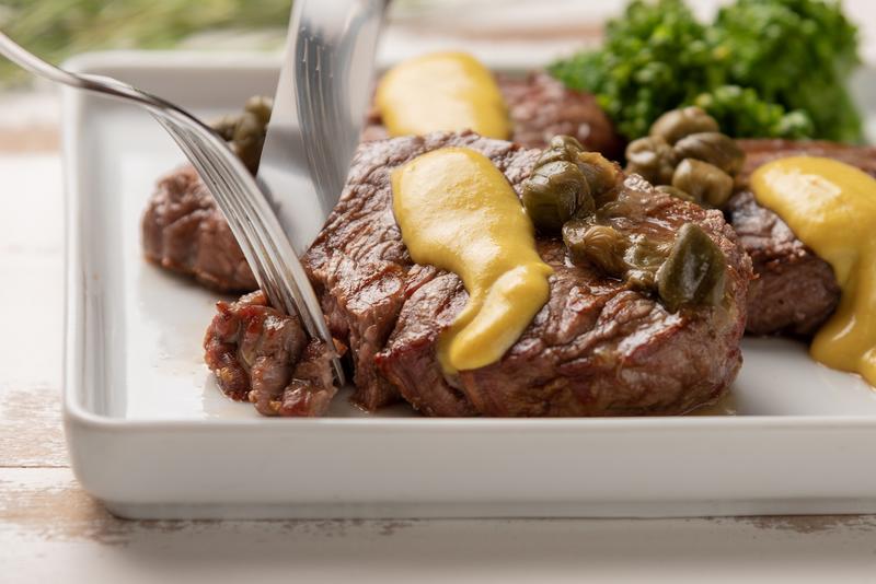 Receita deliciosa de filé mignon ao molho mostarda Receita deliciosa de filé mignon ao molho mostarda