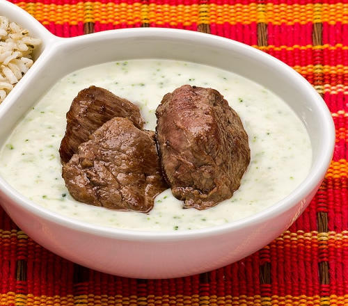 Deliciosa receta de Carne Salteada con Crema de Brócoli Deliciosa receta de Carne Salteada con Crema de Brócoli