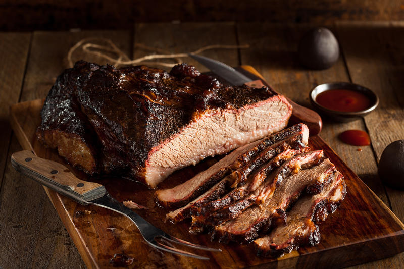 Como fazer churrasco de brisket defumado Como fazer churrasco de brisket defumado