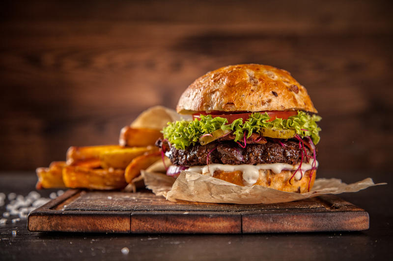 Como fazer hamburguer caseiro recheado Como fazer hamburguer caseiro recheado