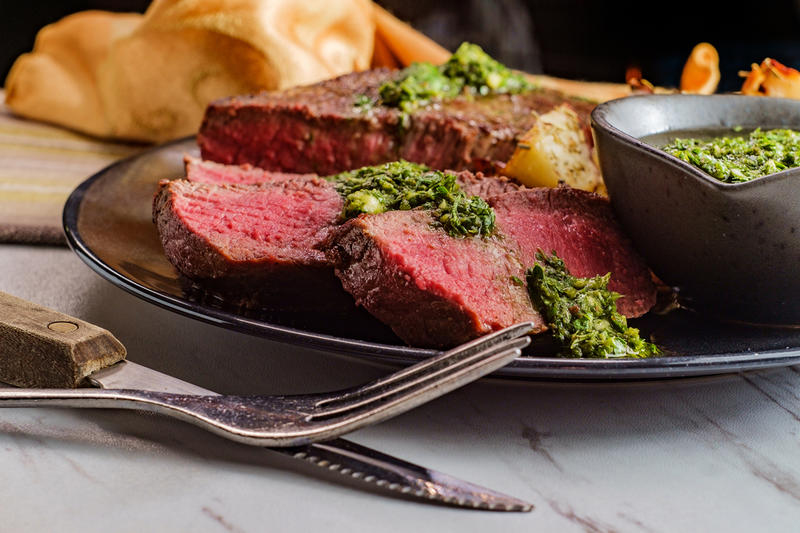 Churrasco de contrafilé grelhado ao modo argentino Churrasco de contrafilé grelhado ao modo argentino