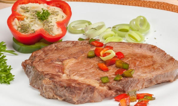 Bife Ancho con Tapa con morrón a la parrilla Bife Ancho con Tapa con morrón a la parrilla