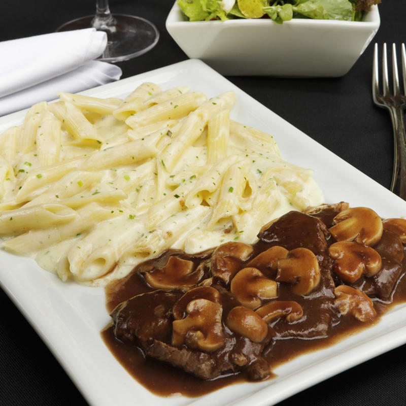 Receita de filé mignon com molho madeira Receita de filé mignon com molho madeira