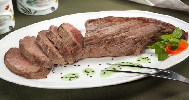 Como fazer filé mignon assado com palmito, cogumelos e espinafre Como fazer filé mignon assado com palmito, cogumelos e espinafre