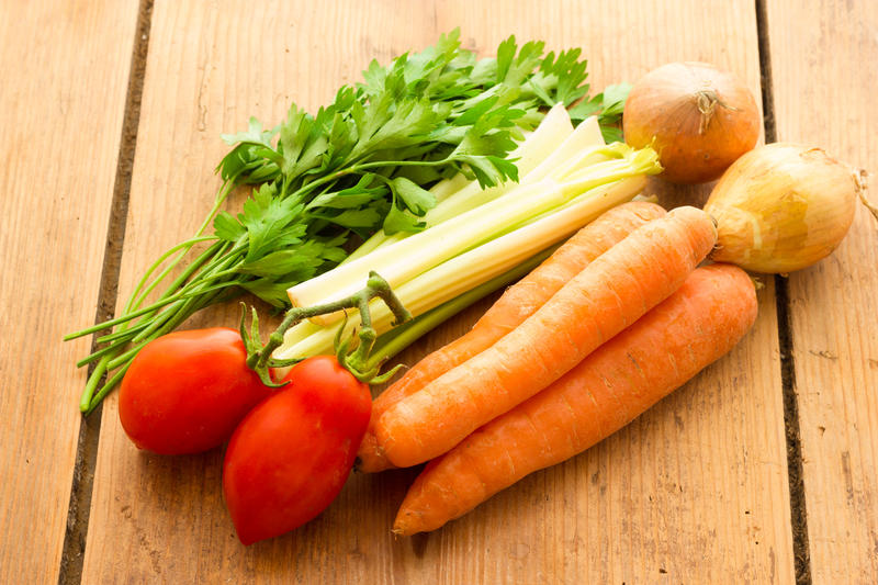 Como fazer caldo de vegetais caseiro Como fazer caldo de vegetais caseiro