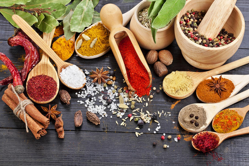 Como usar temperos na cozinha: ervas e especiarias Como usar temperos na cozinha: ervas e especiarias